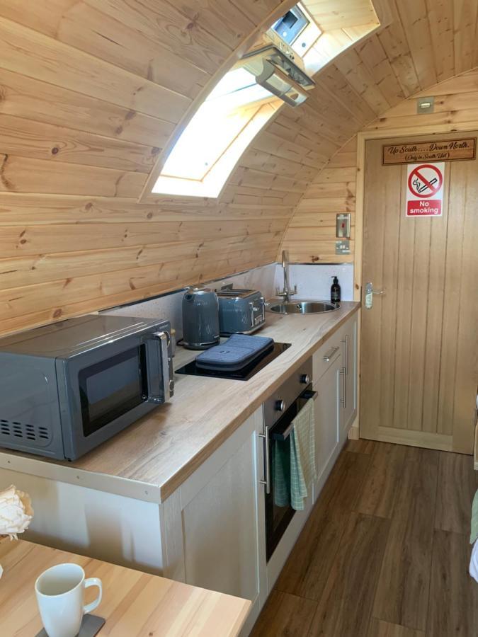 Loch An Eilean Pod Isle Of South Uist Villa Pollachara Buitenkant foto