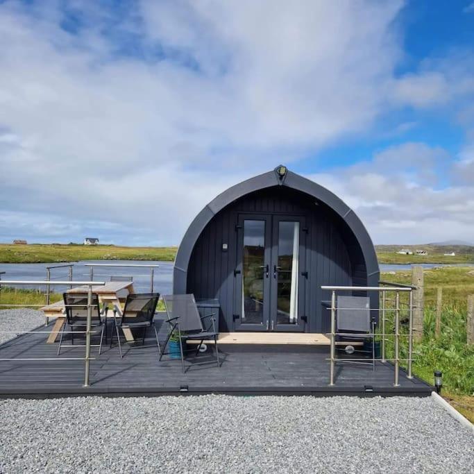 Loch An Eilean Pod Isle Of South Uist Villa Pollachara Buitenkant foto
