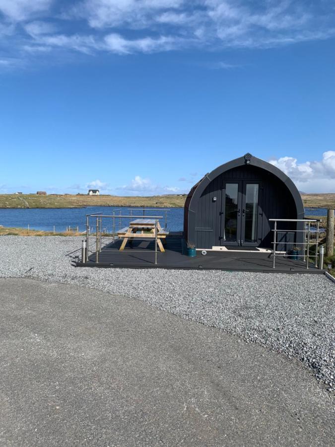 Loch An Eilean Pod Isle Of South Uist Villa Pollachara Buitenkant foto