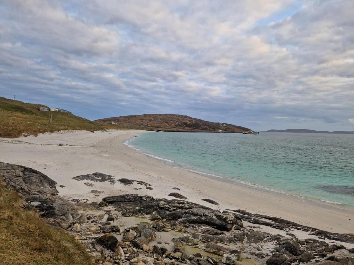 Loch An Eilean Pod Isle Of South Uist Villa Pollachara Buitenkant foto