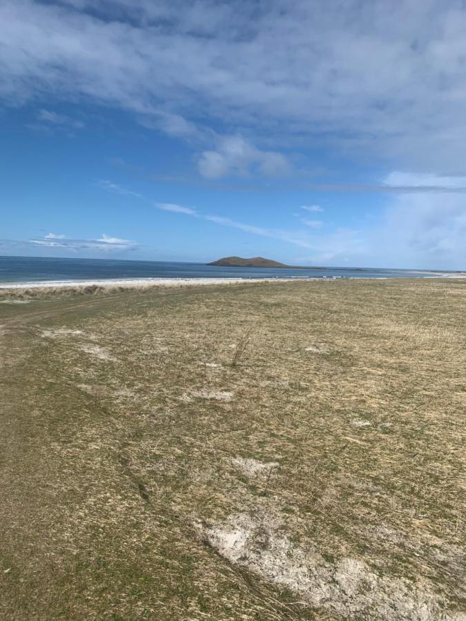 Loch An Eilean Pod Isle Of South Uist Villa Pollachara Buitenkant foto